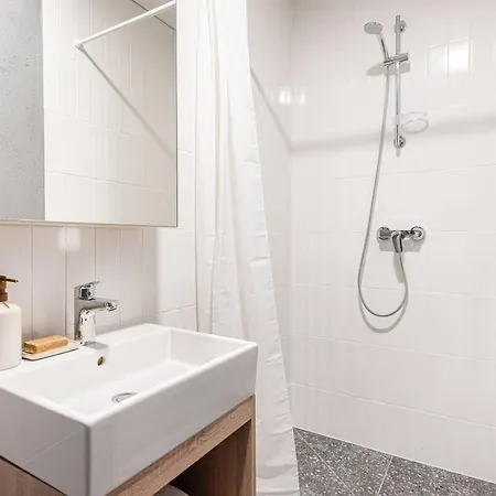 Shed Coliving 3*