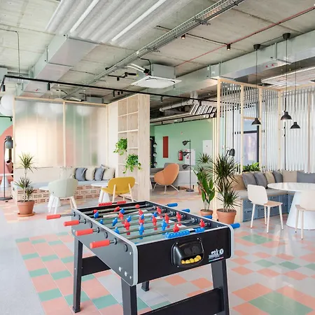 Shed Coliving Aparthotel 3*
